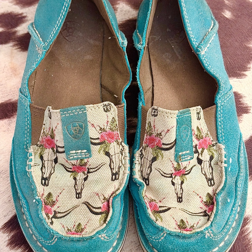 Ariat Women's Teal and Floral Loafers